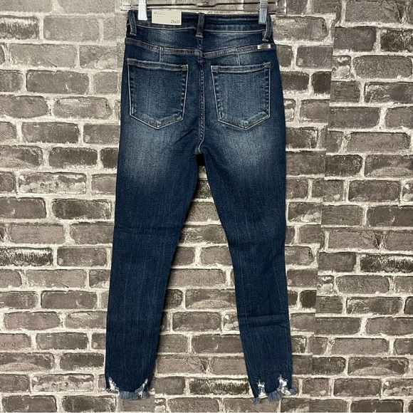 NWT KanCan High Rise Curvy Dark Ripped Cropped Jean - Picture 6 of 12